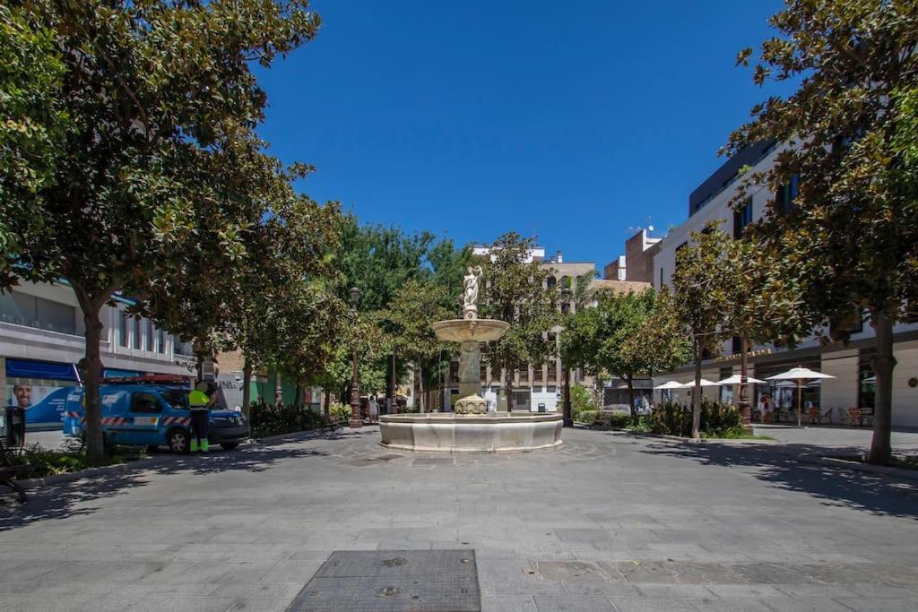 Muy Centrico, Tranquilo Y Confortable **a/c-wifi** Seville
